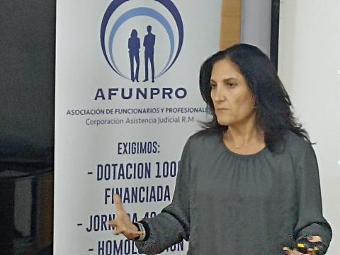 profesora Macarena Rodríguez